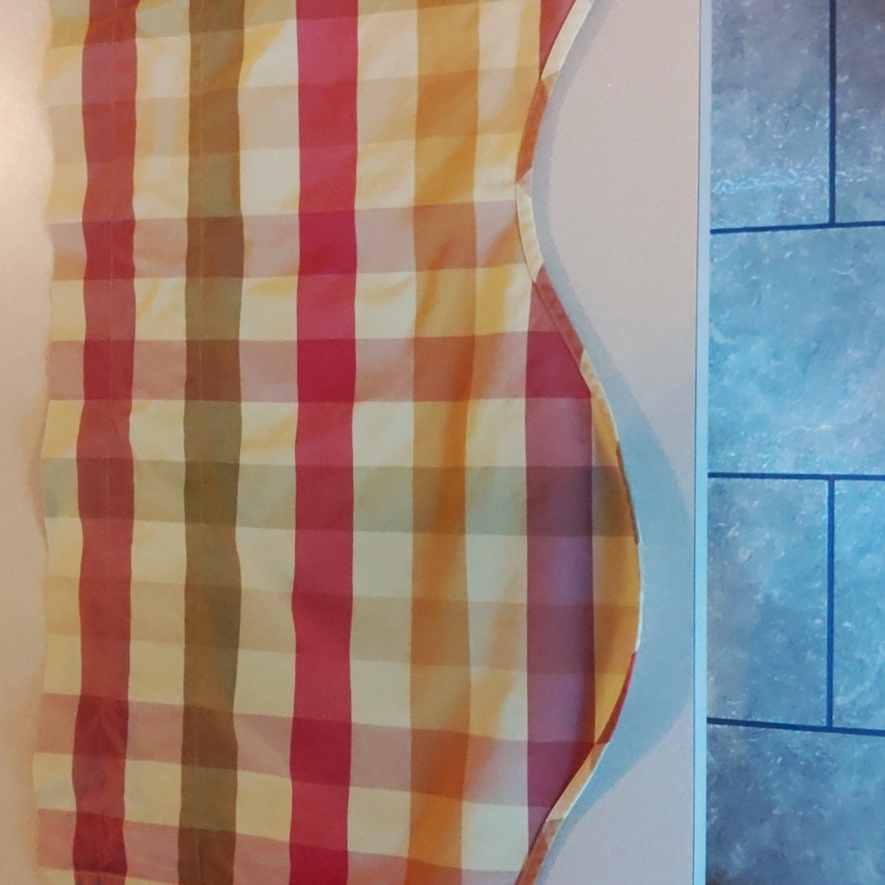 Curtain valances Better Home and Gardens, available